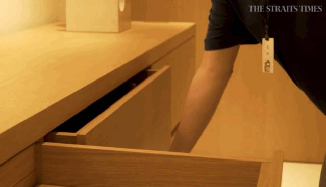 火爆！新加坡全球首個海上蘋果店內部曝光！太奢華了