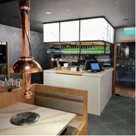 新加坡第一間韓式原木炭火烤肉,無限量啤酒、小菜,High起來