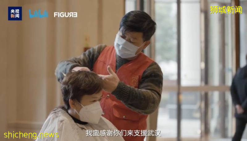 武汉3000人超级派对让世界羡慕!新加坡网友炸了:让美国好好看看