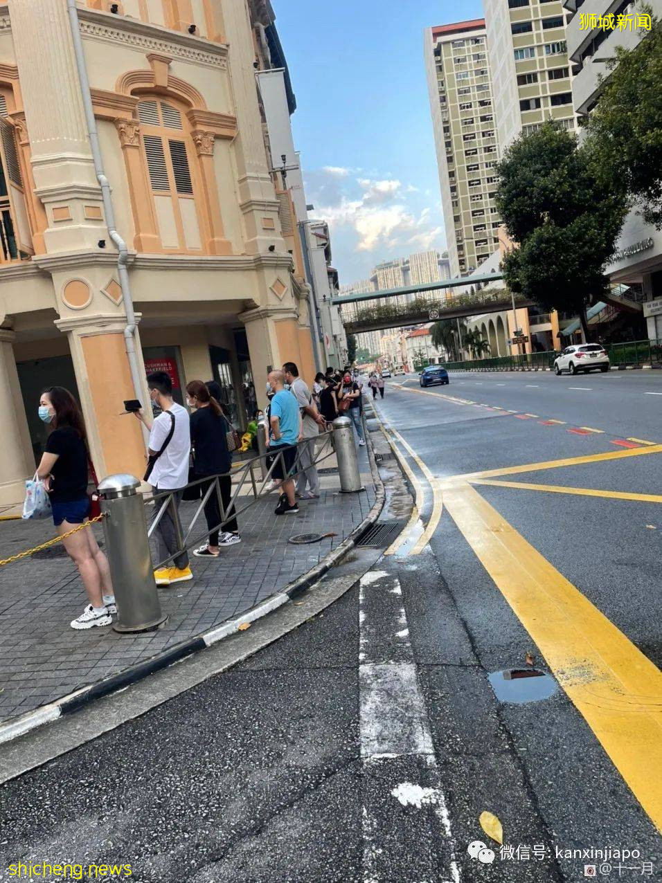 漏夜排队、搬小板凳、千人预约,为打科兴新加坡居民拼了