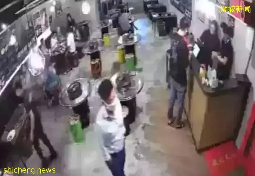 新加坡男女网友首次约会双双“逃单”,社交摇一摇真不靠谱