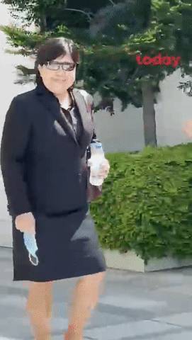 新加坡專家強烈建議:戴兩個口罩!她4次不戴口罩被正式逮捕!疑在中國受情傷