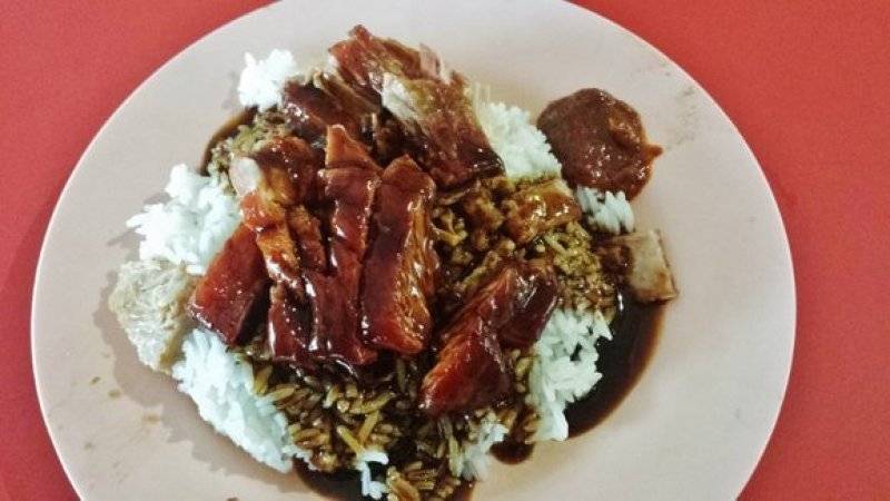 平價美食之王!新加坡最好吃的叉燒大盤點!!值得你專門跑過去排隊的那種