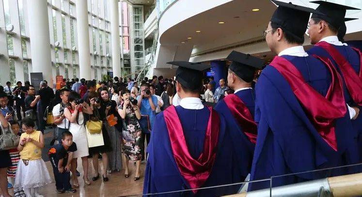 【新加坡留學】疫情之下，新加坡本地大學全職就業率下滑至69.8%