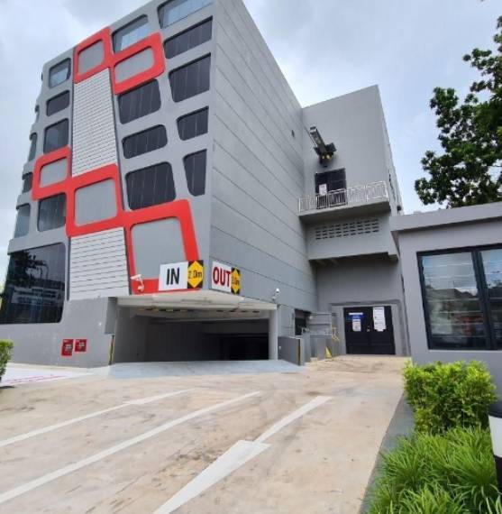 樟宜北路开业没几个月就空置购物中心,居民超级希望有家超市