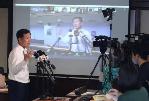 首批遊客從新西蘭和文萊抵達新加坡！這個大學多處有確診者到訪