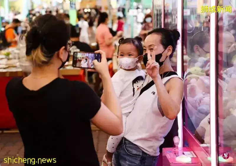 大巴窯新戲水遊樂場、宏茂橋流動市集,新加坡人本周原來都在這裏,好不熱鬧