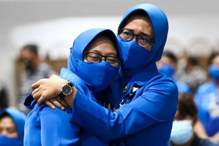 多圖！新加坡軍方尋獲印尼失聯潛艇，53人全部遇難