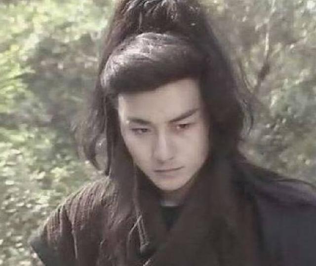 曾是TVB大红人,被称“新加坡第一帅哥”,如今靠投资房产成富翁