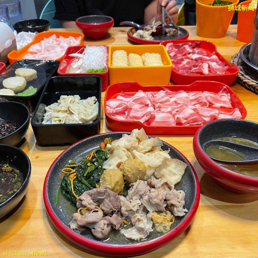 炭火+砂锅的港式打边炉!“陈鲜生 鲜入围煮”花胶鸡汤胶原满满、$24.80+自助餐吃到饱🍲