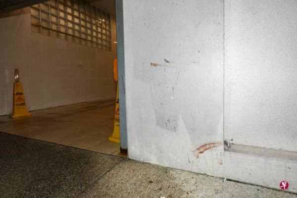 一群男女买醉打架   溅血熟食中心   累清洁工半小时清洗