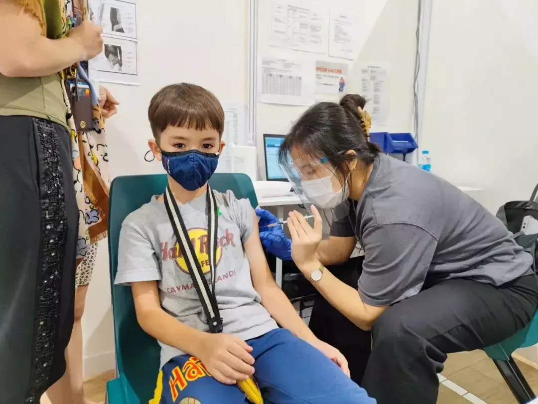 新加坡超过1万7千名儿童感染新冠！今天起，可不预约直接去打疫苗