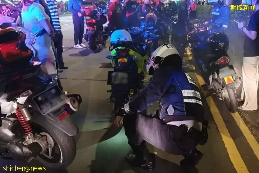 炸街！重型车辆、跑车和摩托车队神秘聚集新加坡芽笼，深夜齐鸣笛