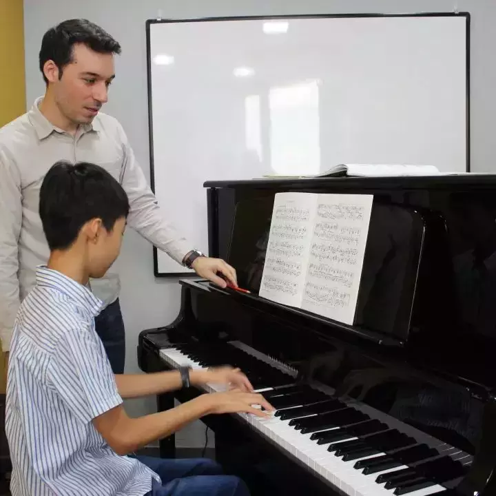 在新加坡不會買樂器？找不到心儀的老師？該參加什麽比賽？看這篇就懂了