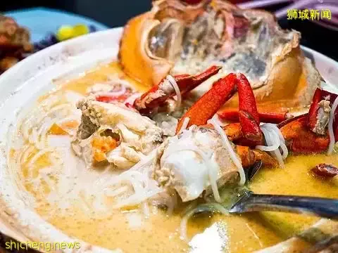 中国这家新加坡餐厅火了,服务员“高仿”新航空姐,被疯狂吐槽