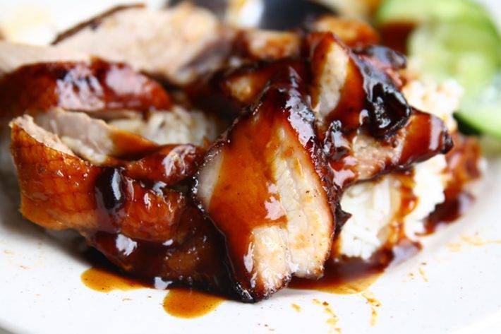 平價美食之王!新加坡最好吃的叉燒大盤點!!值得你專門跑過去排隊的那種