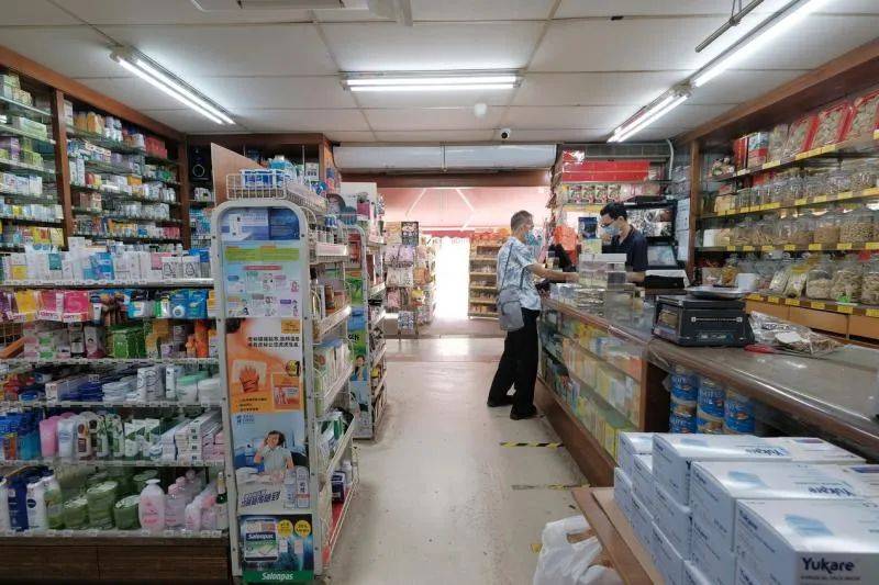 “這裏做的都是熟客，熟到掉下來啦”——逼近搬遷死線的新加坡‘老人區’長啥樣