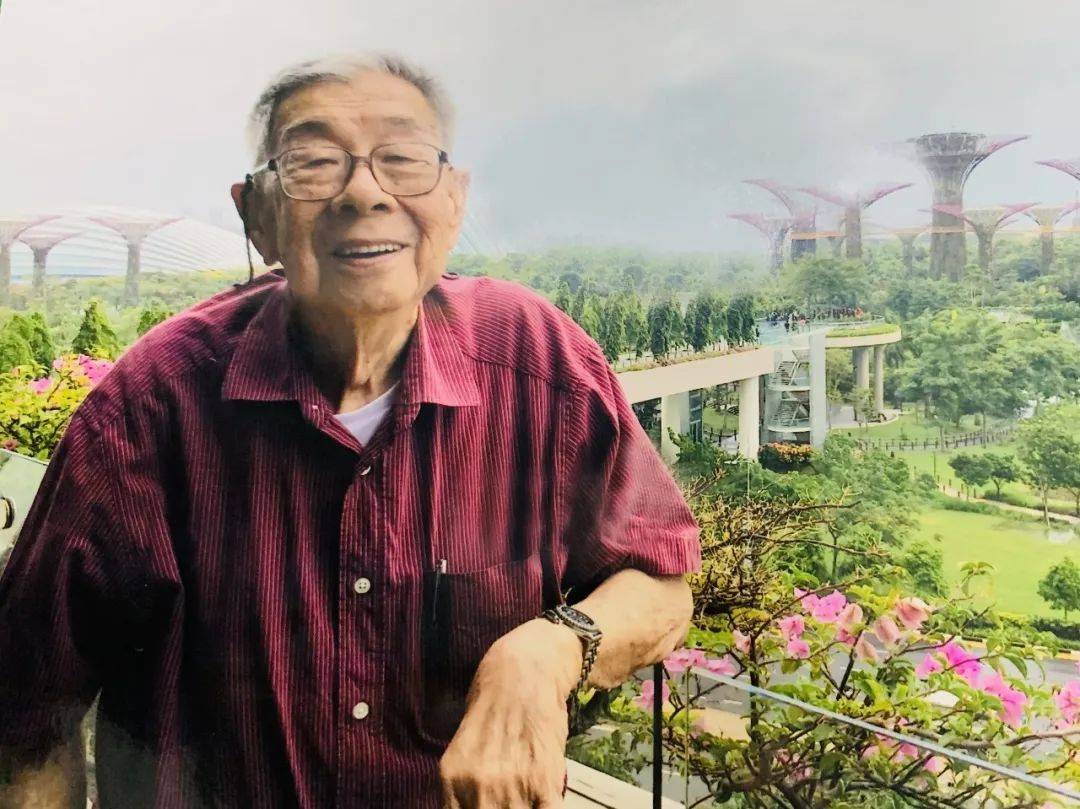 他手上那支筆——林瓊專訪