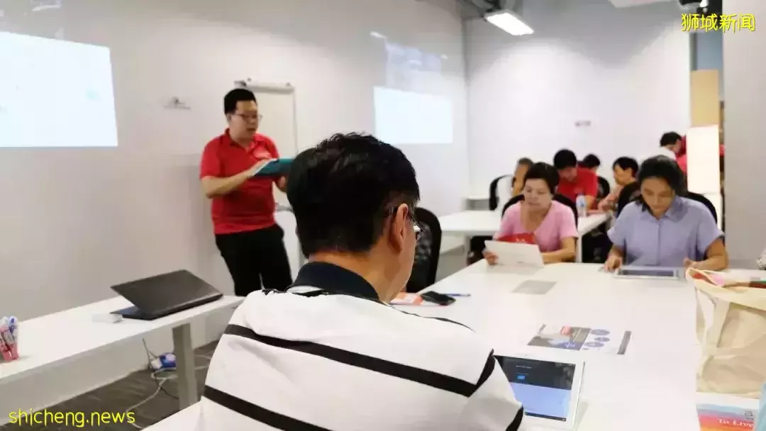 揭秘新加坡職場生存現狀，多少人與高薪失之交臂