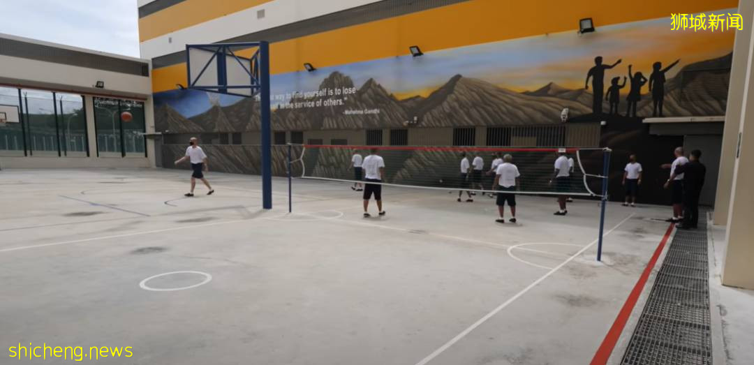 新加坡监狱内爆发斗殴,伤人者鞭刑+6年刑期!狱内实拍曝光