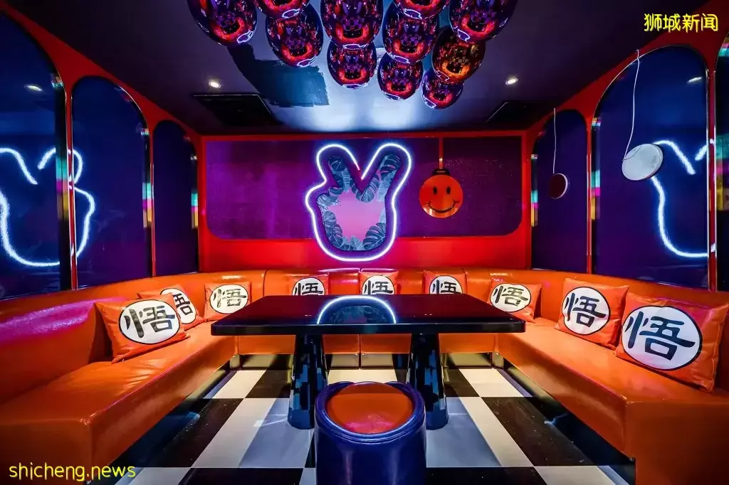 麥霸請注意！新加坡爆好評KTV盤點 · 高顔值包廂 + 超震撼音響效果+無限暢飲 · 千萬別說你只知道一個