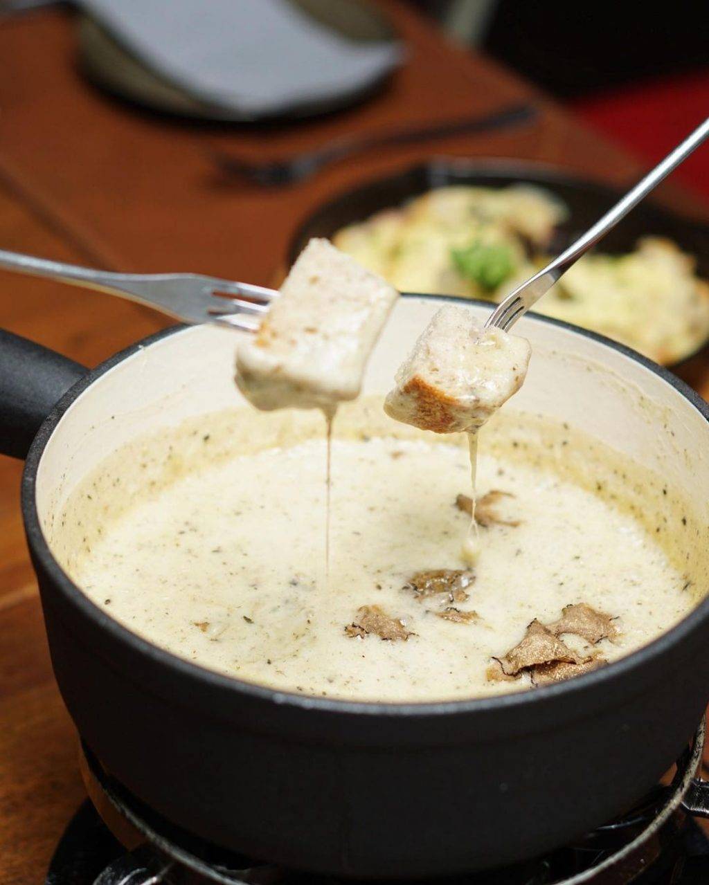 省下机票钱✈Cheese控无法拒绝的奶酪火锅🧀COUCOU Restaurant带你吃最正宗的瑞士美食🇨🇭