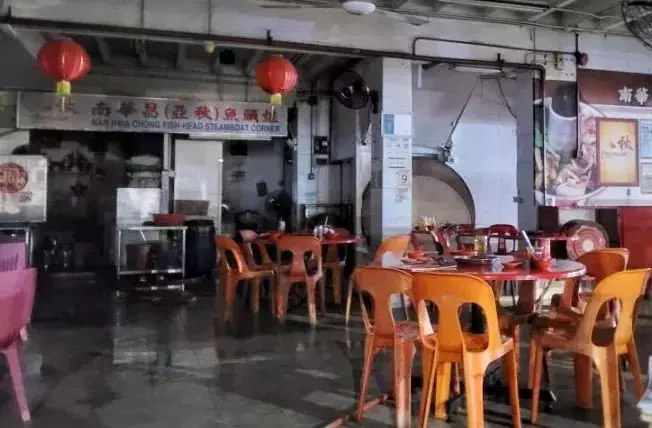 新加坡著名魚頭爐餐館失火，老板對50桌顧客免單疏散
