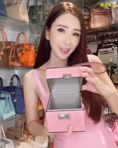 新加坡爱马仕女王晒新包,网友:老包能送我吗
