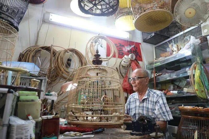 新加坡“吃喝購物在鄰裏”首個遊覽團已結束觀光，議員陪同，明星導遊