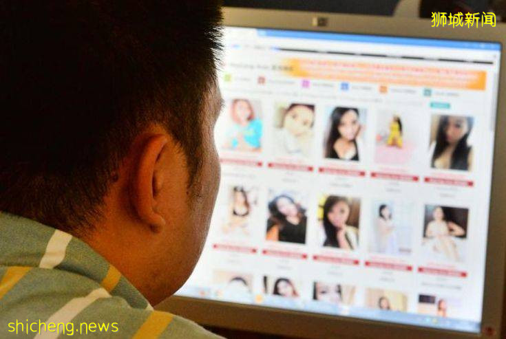 解封前,新加坡警察進行了八天“掃黃”,這些人沒有遵守安全距離!