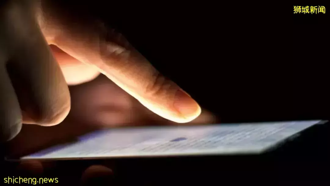 他,隨身帶錘子、刀具,連發4條簡訊給新加坡總理