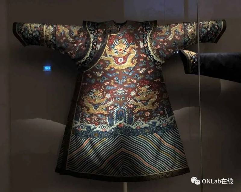 新加坡亚洲文明博物馆临时展览:时尚与纺织品