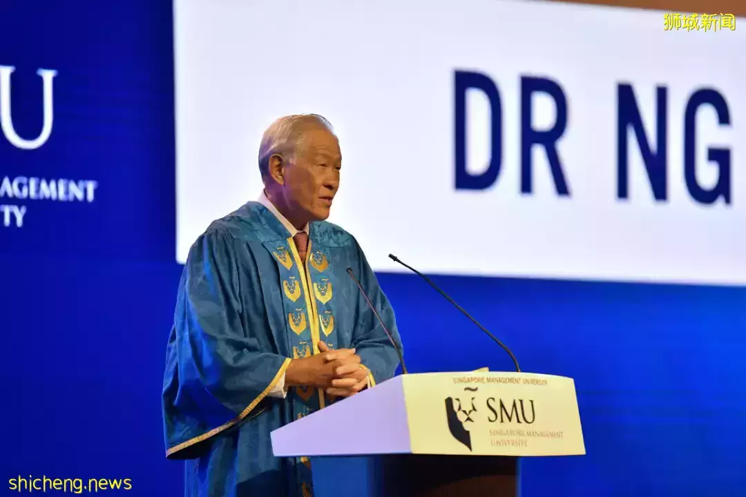 SMU 头条 新加坡管理大学为2020届毕业生举办盛大线下毕业典礼