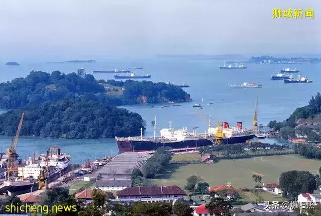 45 張照片,捕捉 1971 年新加坡的街景,來尋找中華文化的痕迹吧