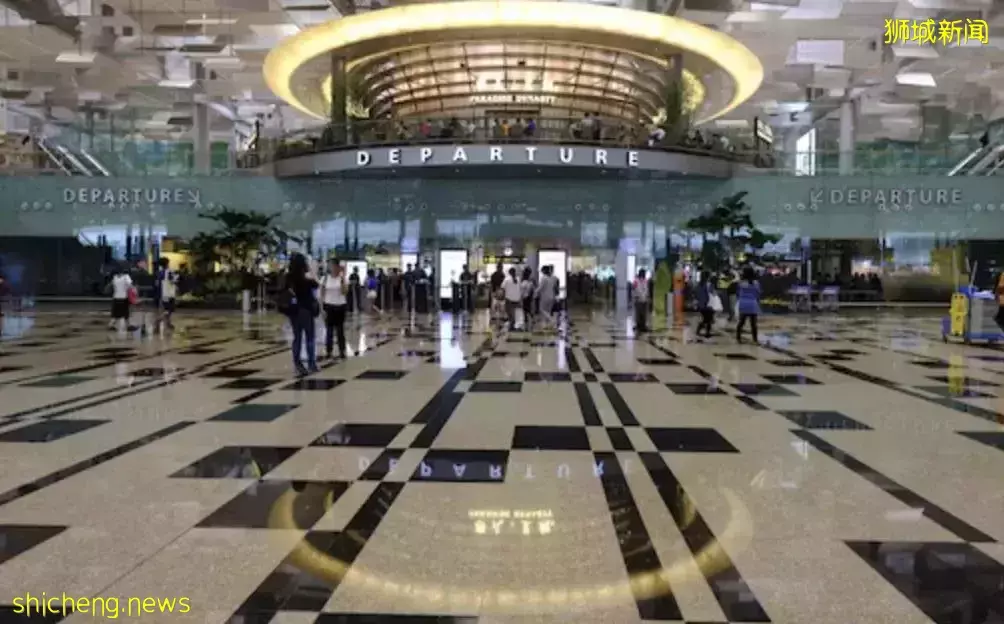 刚刚,官宣新加坡飞深圳复航!中新航班42天无熔断!网友亲测中国多省入境隔离7+7