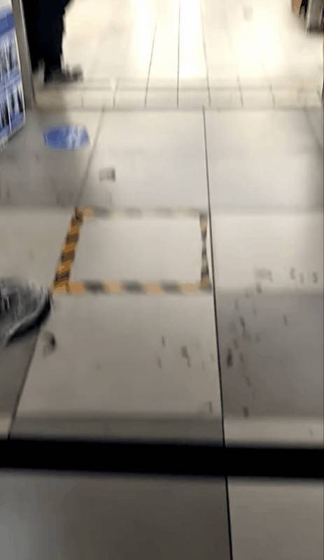 新加坡18歲少年超市砍人!現場視頻曝光,鮮血淋淋觸目驚心