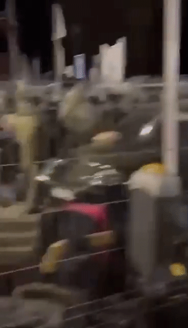 眼前爆炸!新加坡男子逃出乌克兰:“我做好自卫杀人准备”