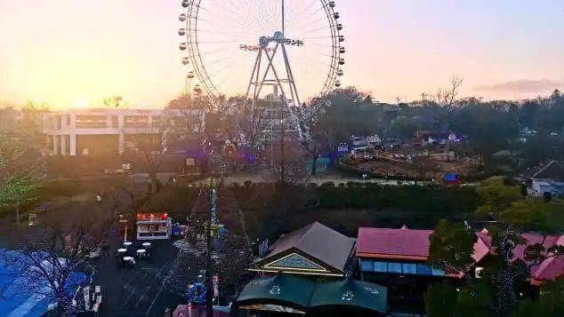 賣油條“續命”,老板直播cos,這是要集體轉行