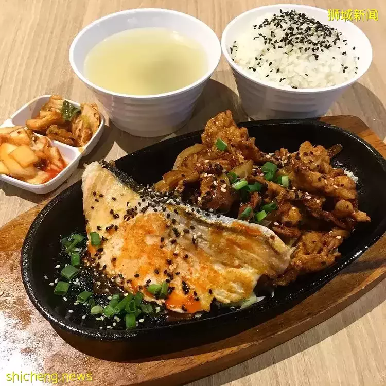 Food Junction Great World City翻新后好漂亮!LED板随时变化,还有露天屋顶花园🌙