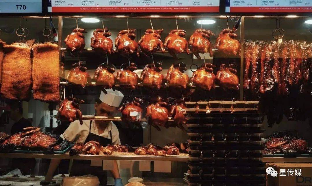 新加坡人家裏幾乎不做飯,沒時間沒條件,小販中心物美價廉還可靠