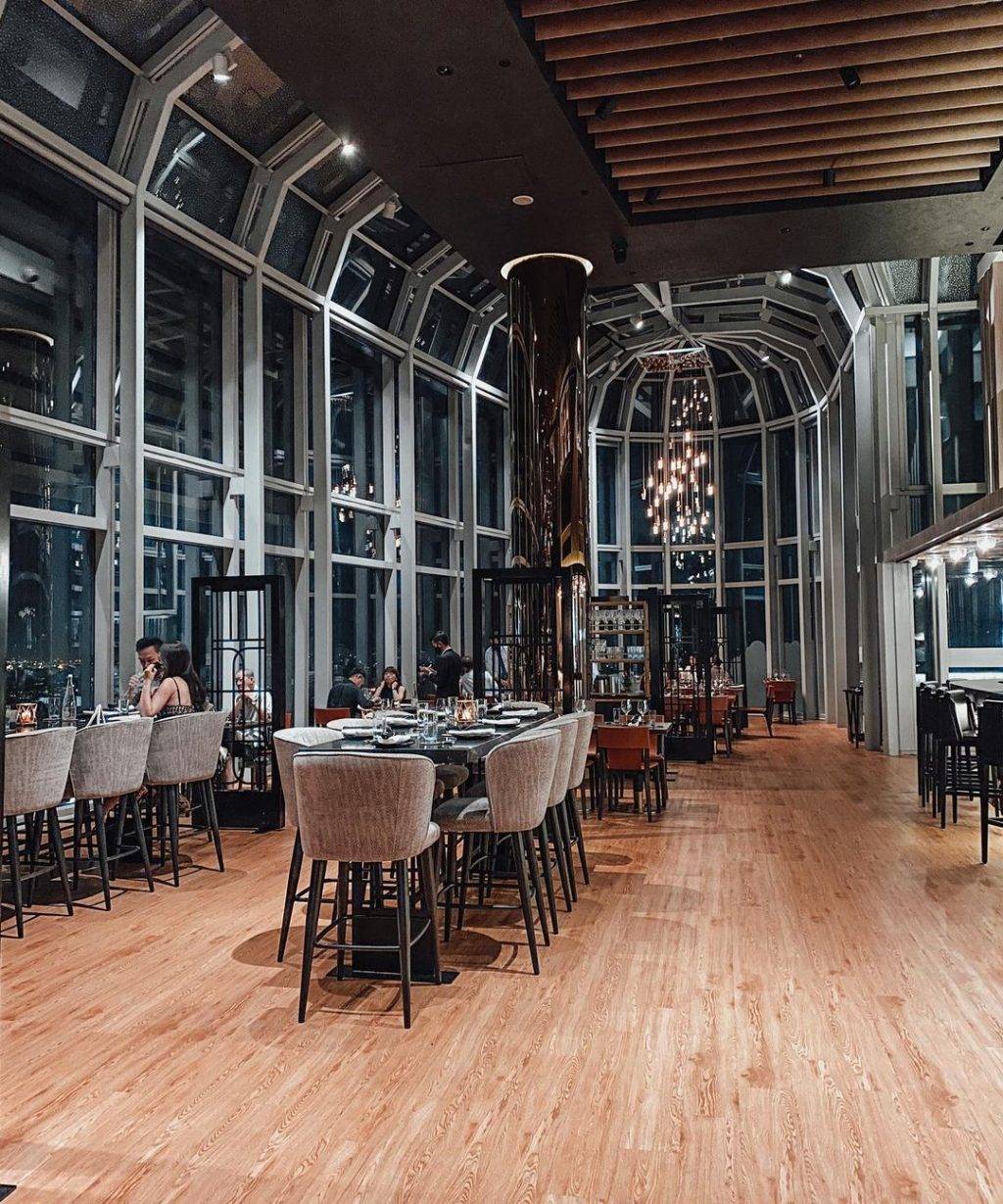 烏節路浪漫秘境🌙 ION Orchard高空版玻璃餐廳,日落余晖陪吃飯😍 免費登上暸望塔台