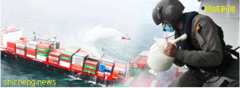 新加坡货船在斯里兰卡科伦坡港爆炸起火，船上大量化学物质烬燃