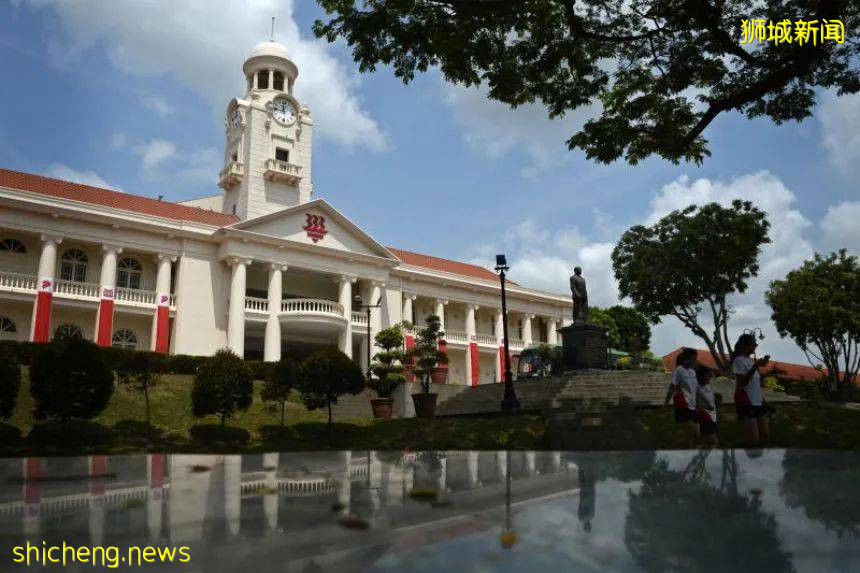 72歲帶病堅守崗位!華僑中學畢業生林仁耀獲“飛躍教師獎”,將繼續義工教師之職,回饋社會