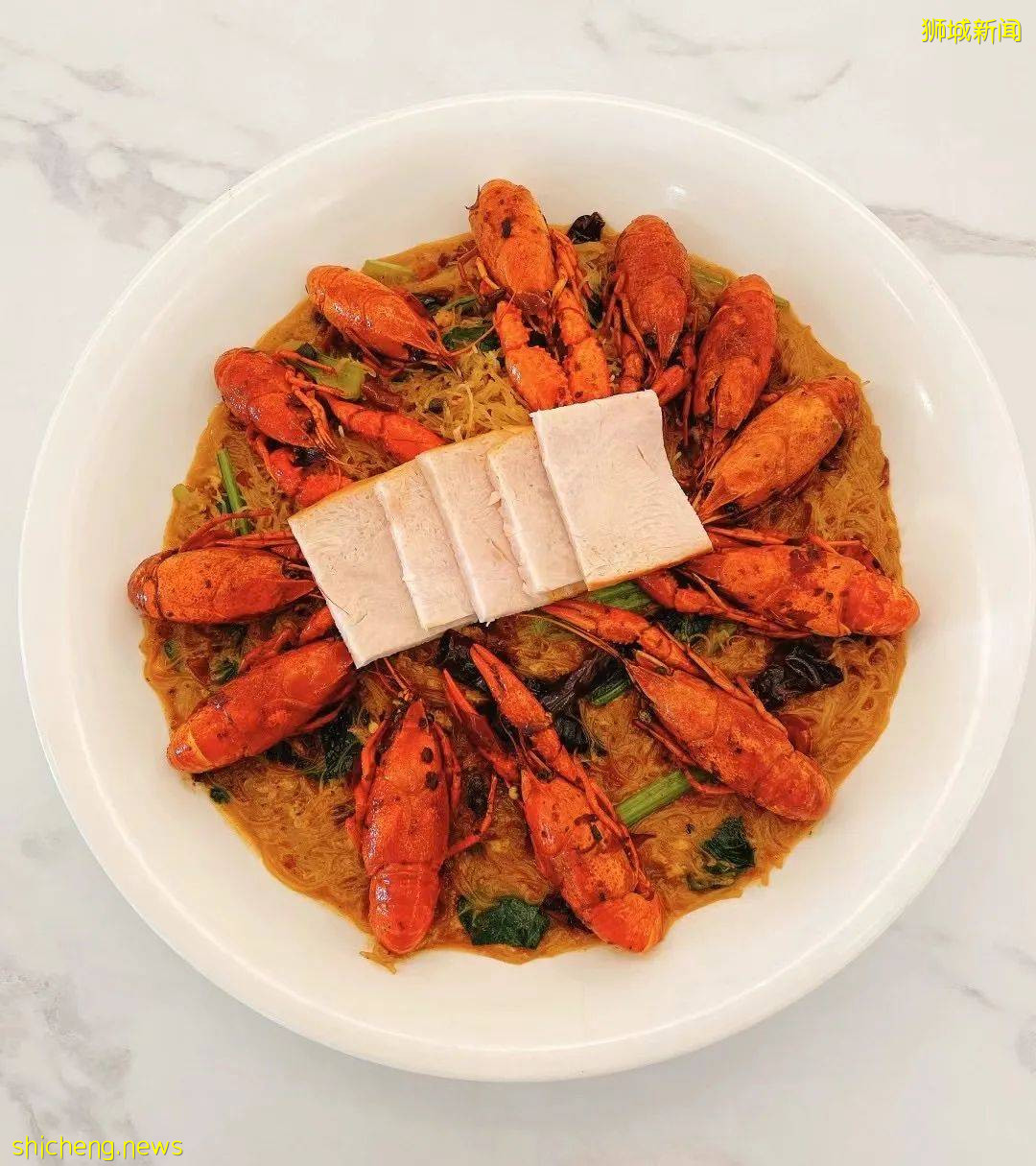 知名本地白米粉联手麻辣小龙虾,今年圣诞最佳气氛组