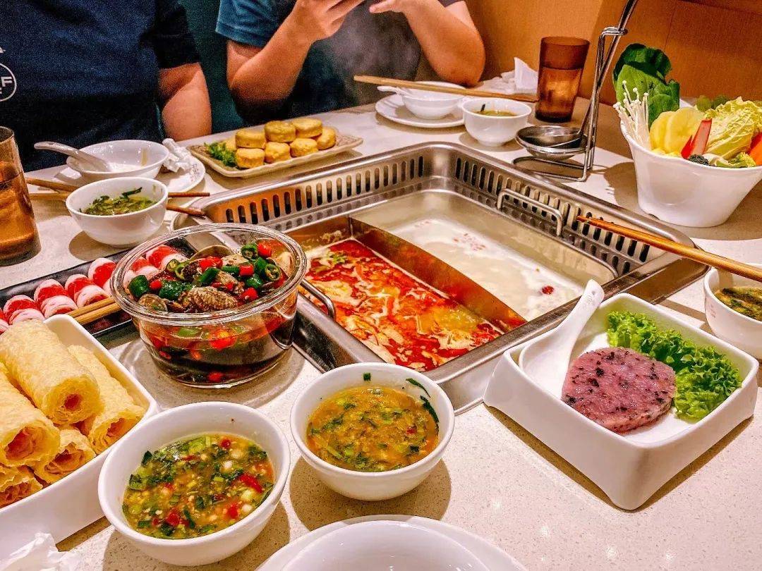 新加坡首家劇本殺火鍋店,太古裏火鍋豪送菜品大禮包+$50代金券