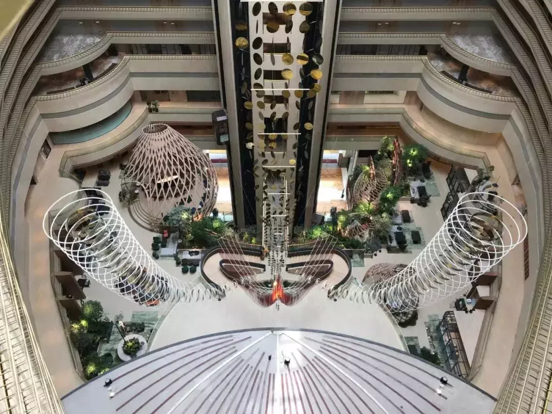 拥有2400多种植物,还有小鸟生活,新加坡这家酒店太美