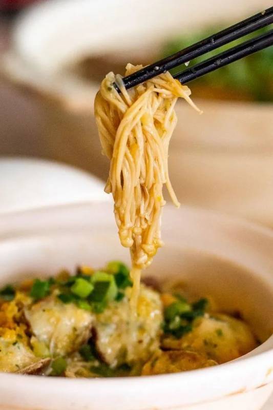 胖胖鸡携新装修强势回归!鸡公煲串烧自助买一送一,无限量供应