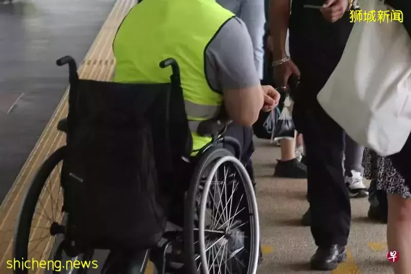 今起，新加坡可挂国旗迎国庆；全岛多地实行禁烟；残障者提高津贴；免费派发检测仪