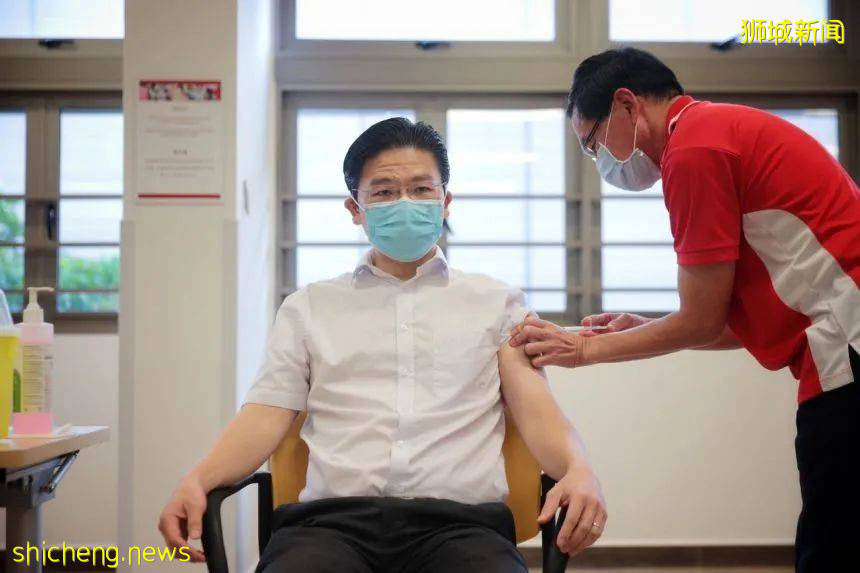 在新加坡打科興和輝瑞“待遇”不同！衛生部長：這個條件滿足後，會取消區別