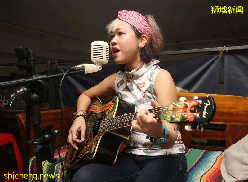 疫情暴发,街头表演活动戛然而止,在漫长的16个月里,本地街头艺人如何生活